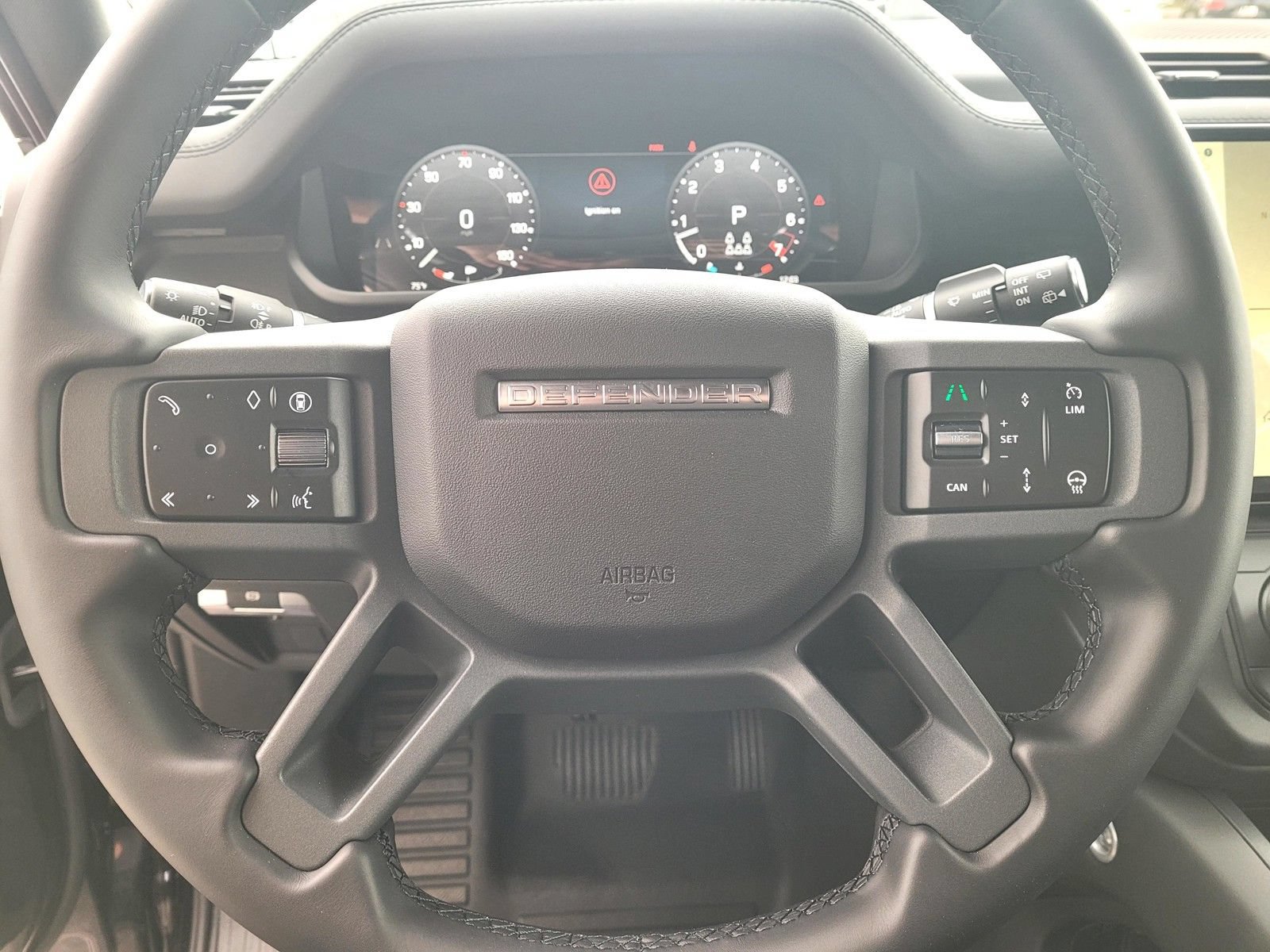 New 2026 Land Rover Defender 130 X-Dynamic SE AWD/4WD image 25