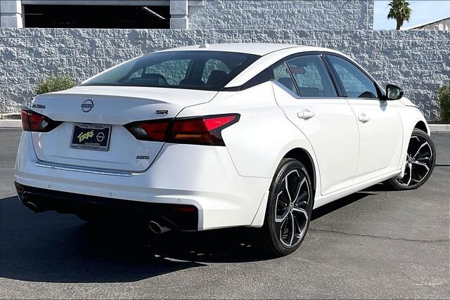 Certified 2023 Nissan Altima 2.5 SR w/ SR Premium Package AWD/4WD image 13