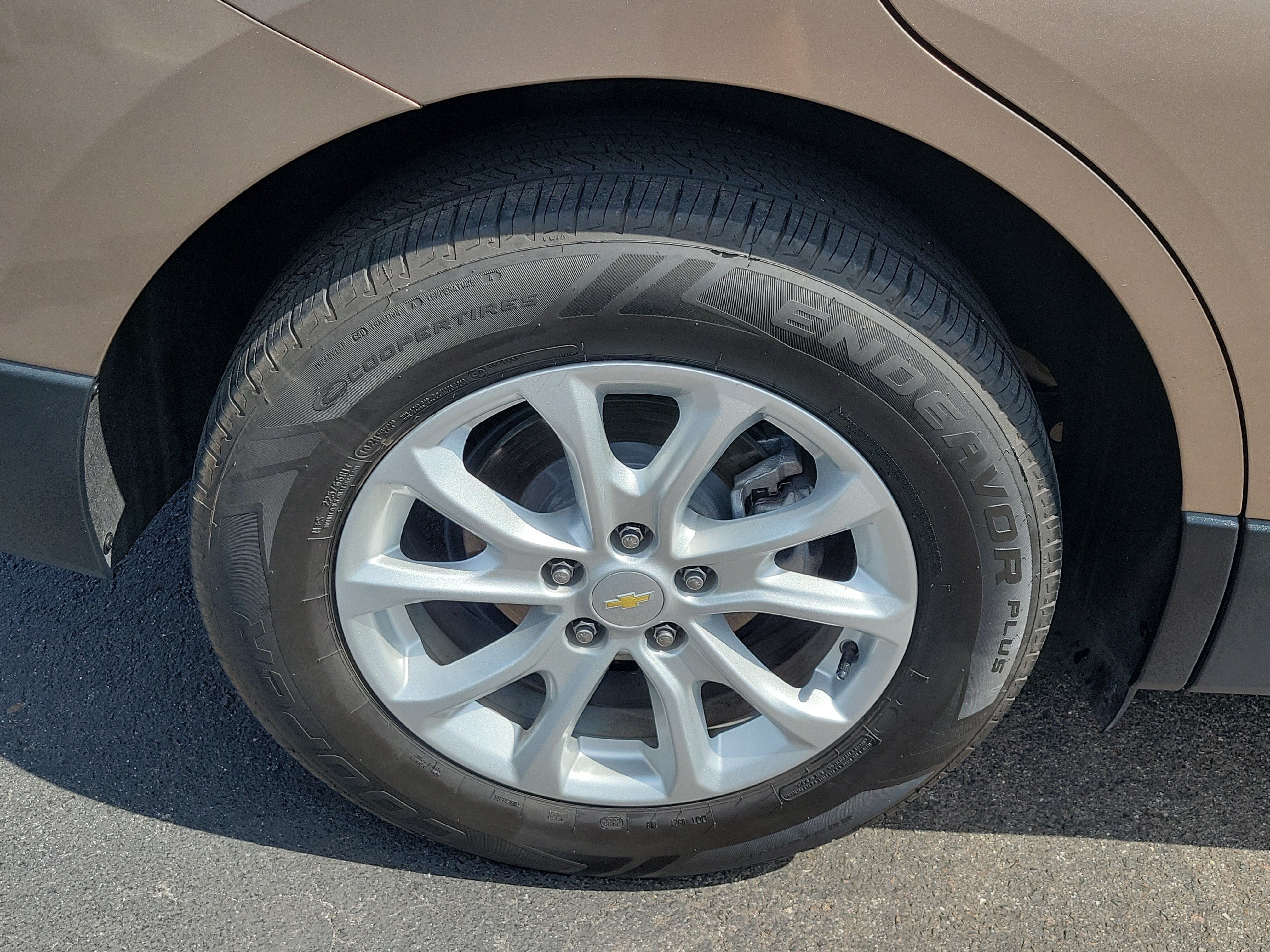 Used 2018 Chevrolet Equinox LT FWD image 10