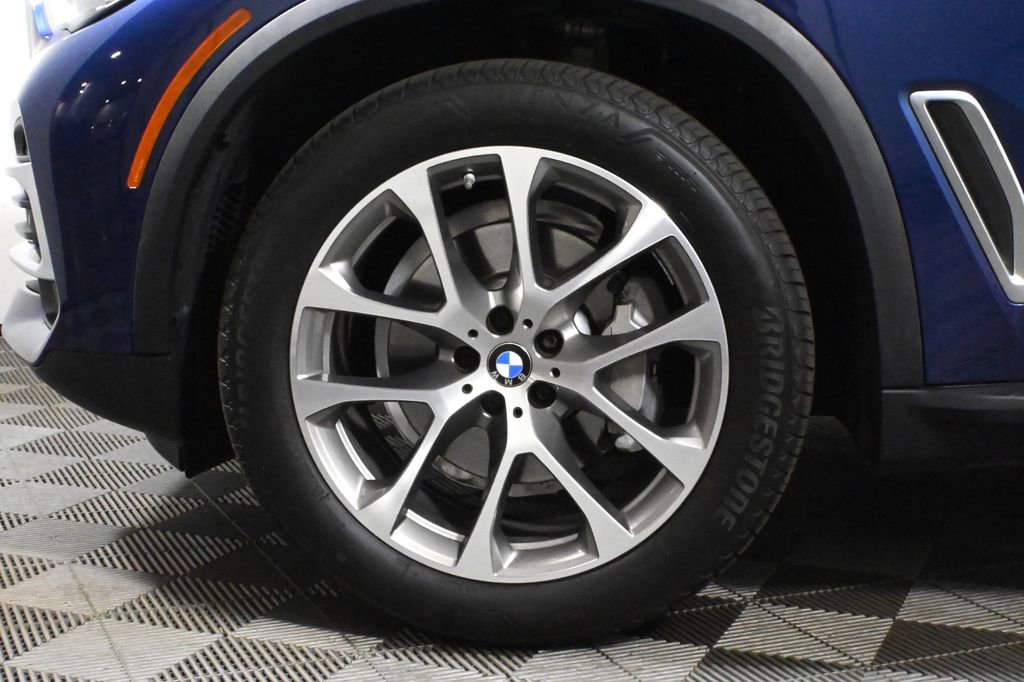 Used 2021 BMW X5 xDrive40i w/ Premium Package 2 image 12