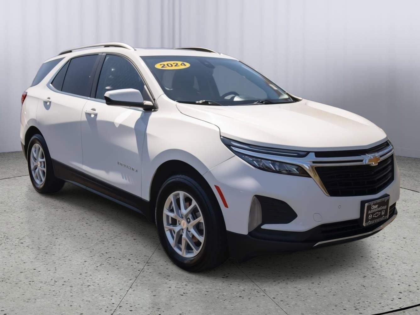 Used 2024 Chevrolet Equinox LT AWD/4WD image 1