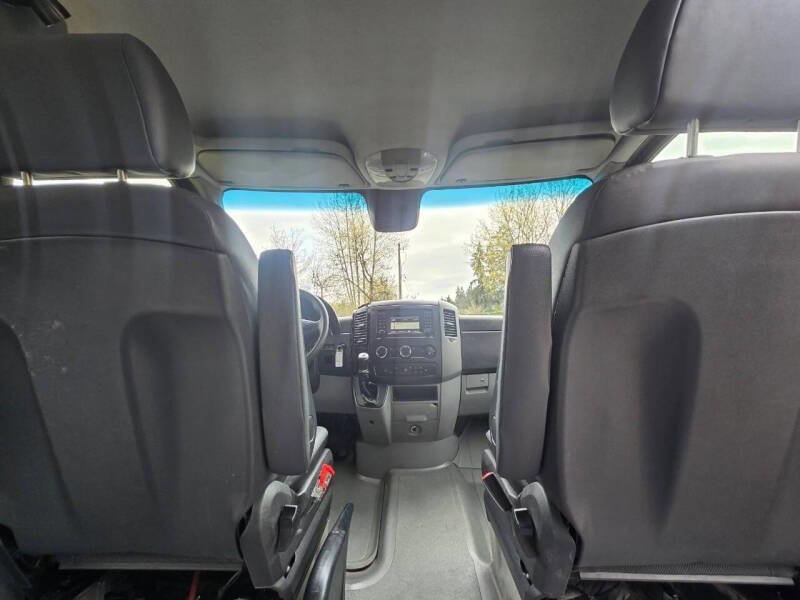 Used 2017 Mercedes-Benz Sprinter 2500 image 14