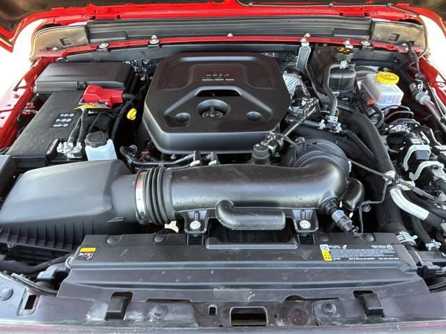 Used 2025 Jeep Wrangler Unlimited Rubicon image 32