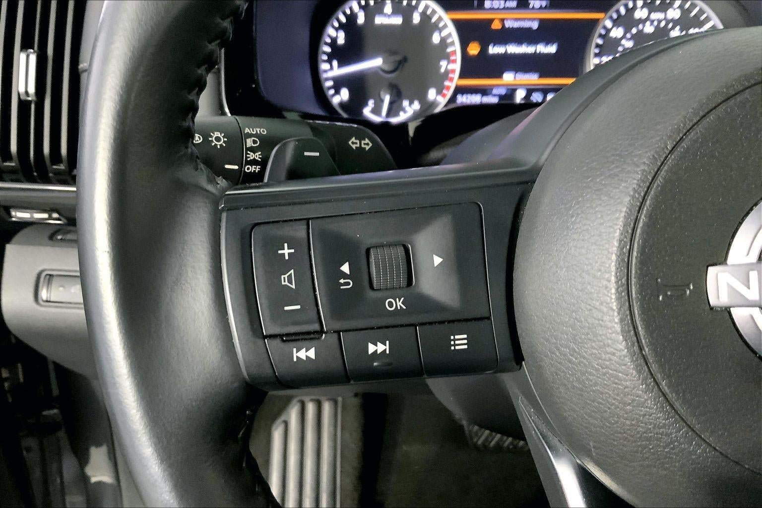 Used 2025 Nissan Pathfinder SV AWD/4WD image 10