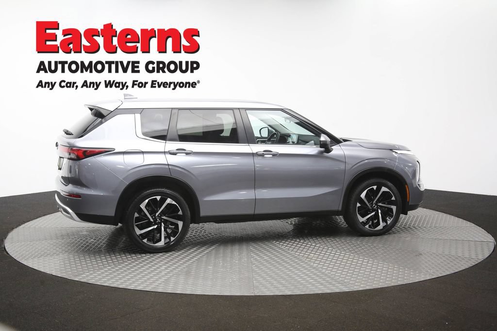 Used 2024 Mitsubishi Outlander SE FWD image 42
