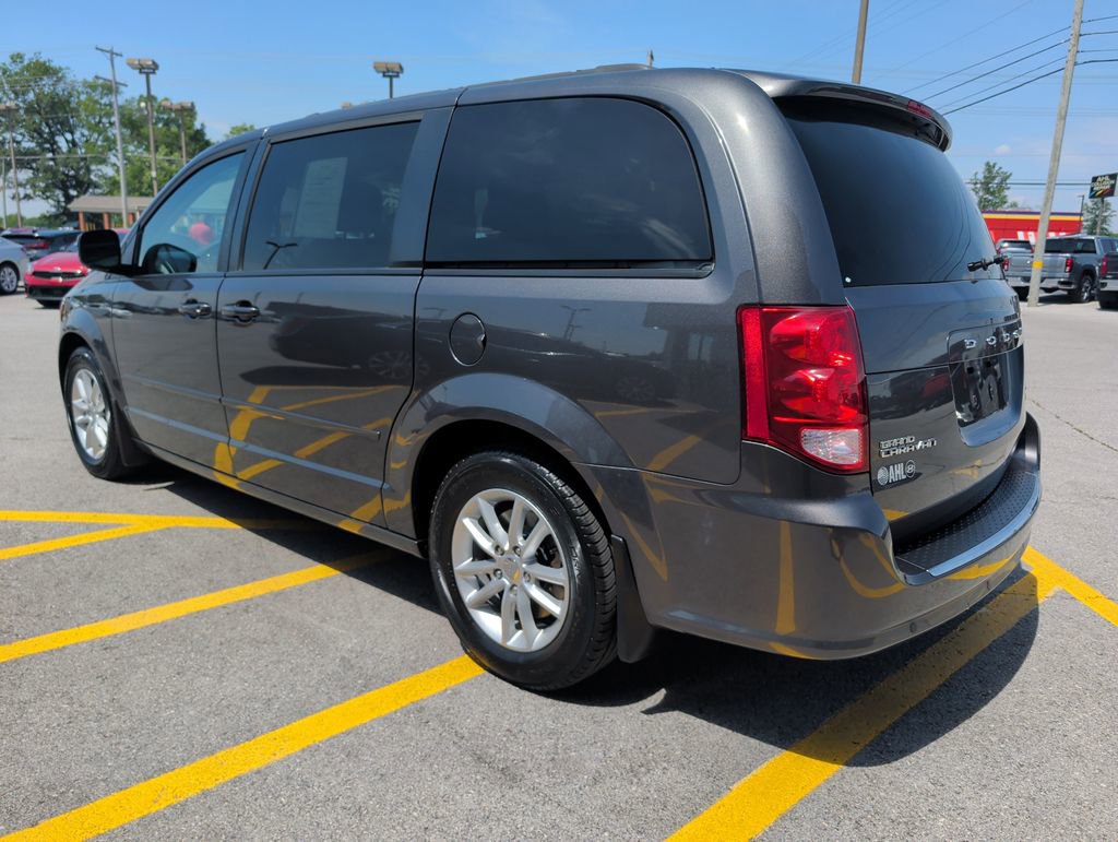 Used 2016 Dodge Grand Caravan SXT w/ Rear Park Assist Package FWD image 5