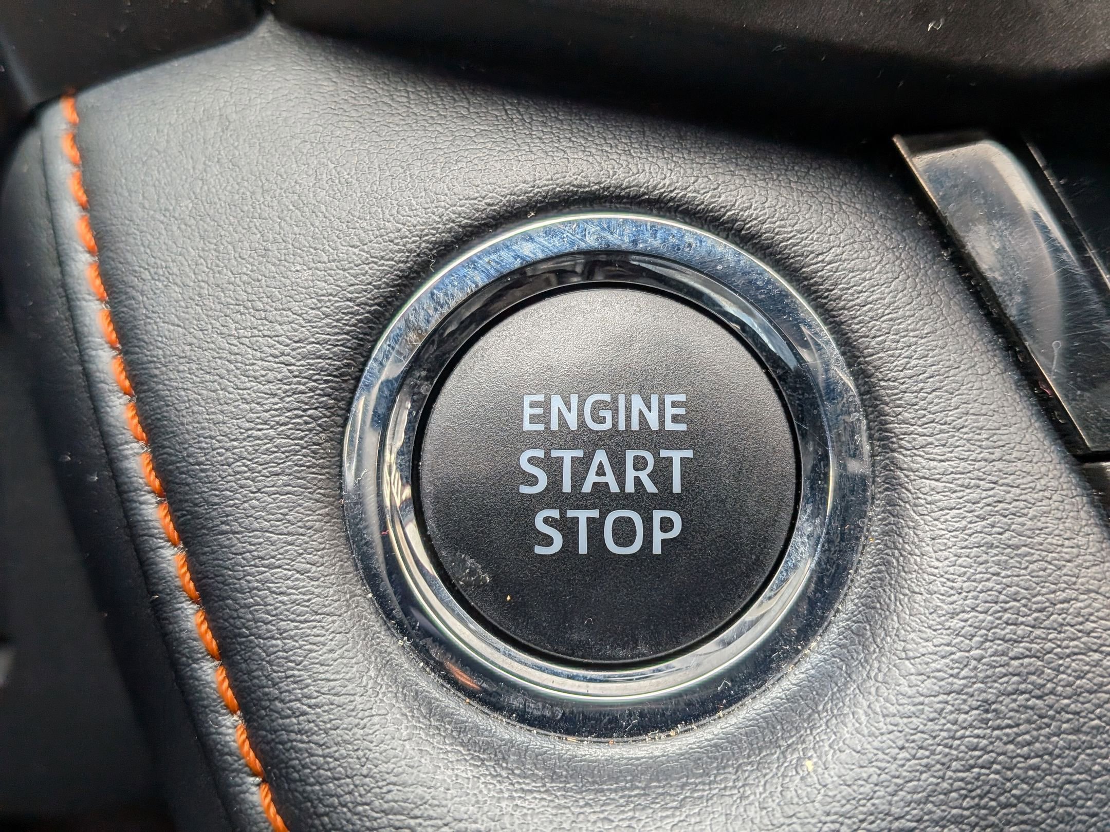 Used 2018 Toyota RAV4 SE w/ Power Extra Value Package image 17