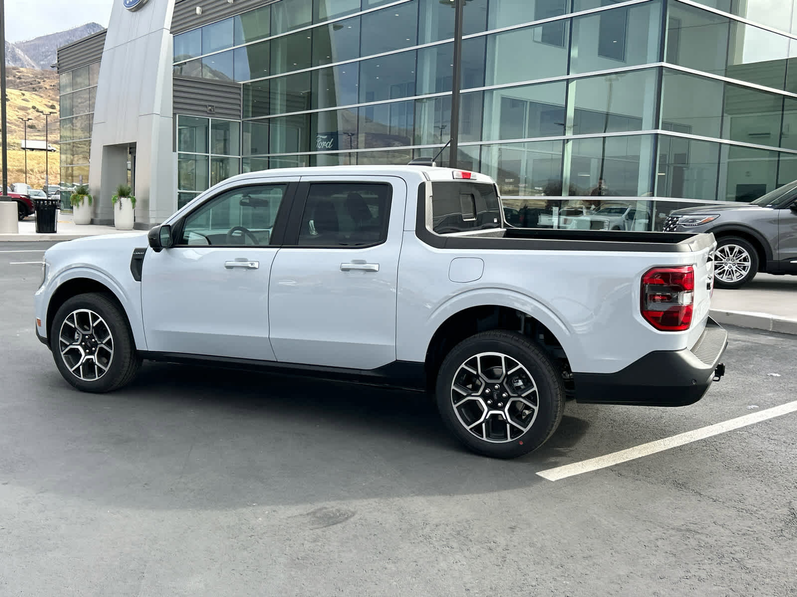 New 2025 Ford Maverick Lariat w/ 4K Tow Package image 17