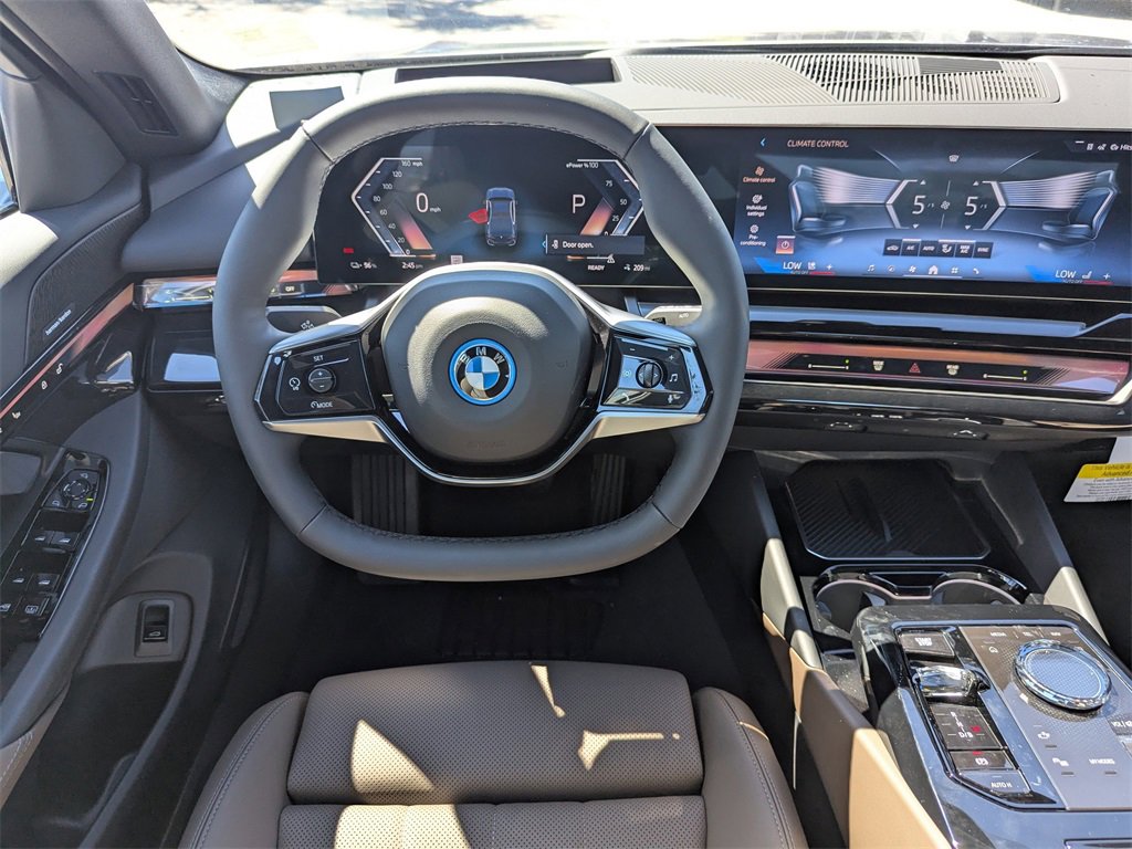 New 2026 BMW i5 eDrive40 w/ Executive Package image 15