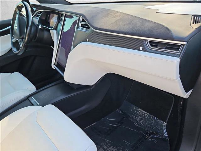 Used 2017 Tesla Model X 75D image 25