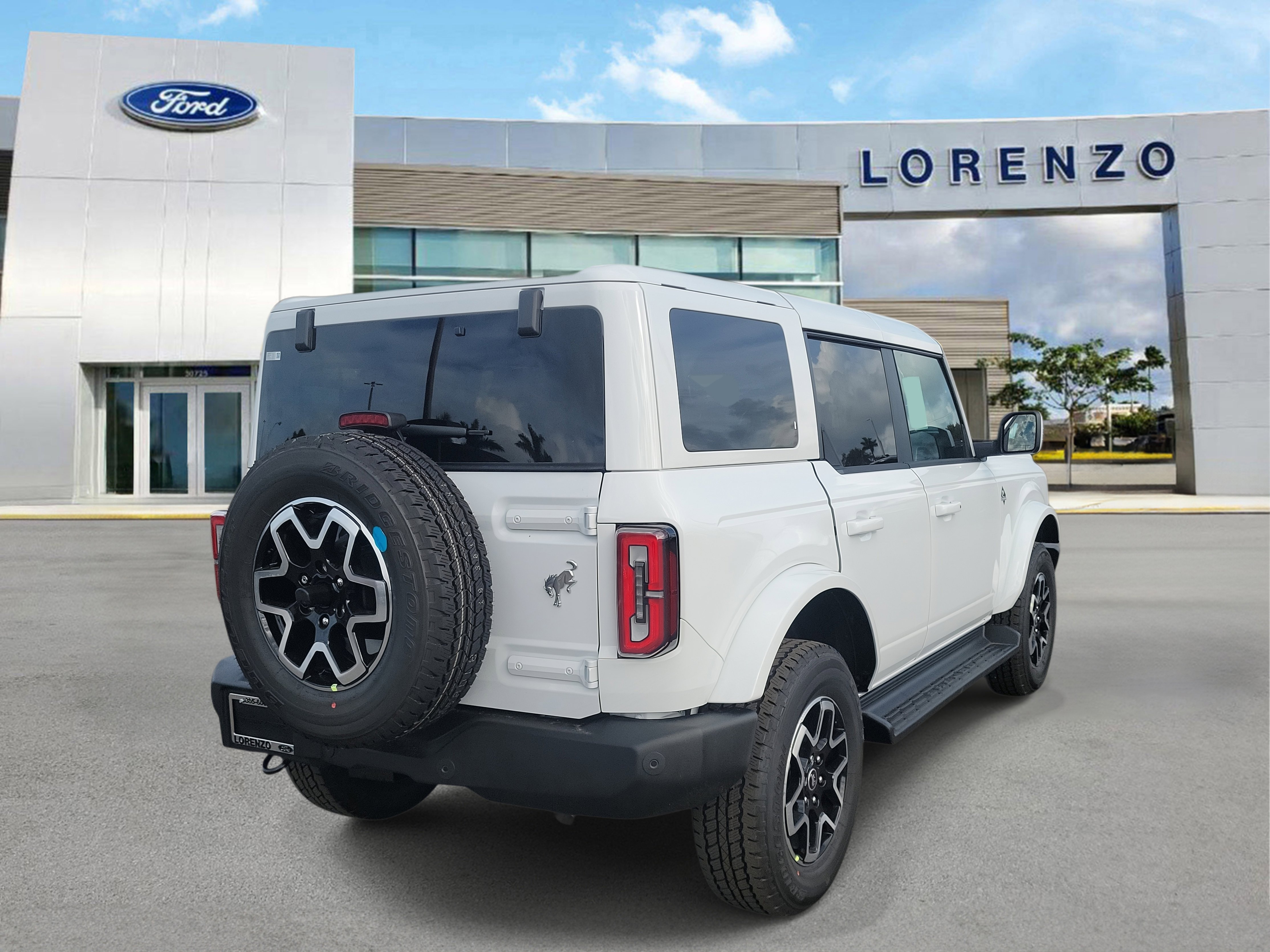 New 2025 Ford Bronco Outer Banks image 4