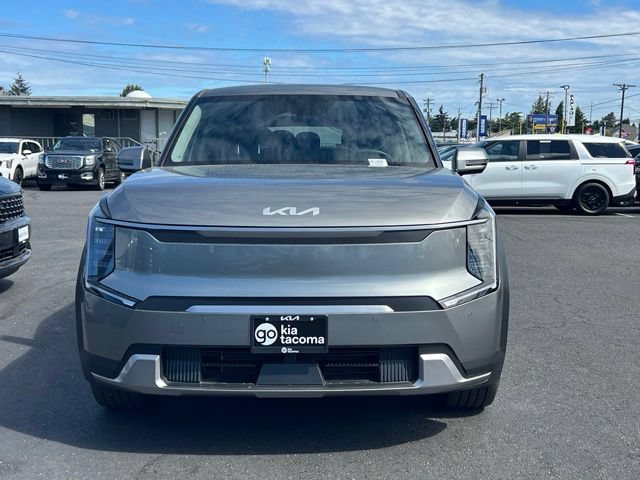 Certified 2024 Kia EV9 Light RWD image 4