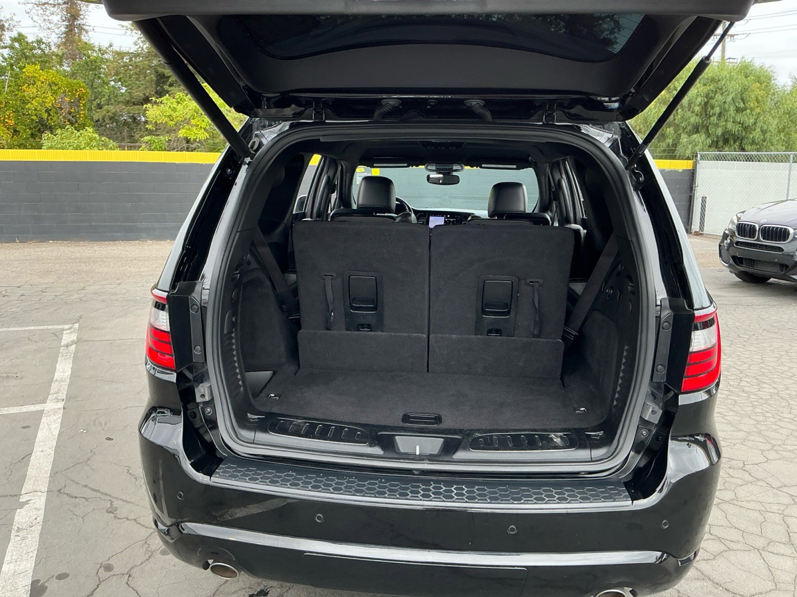 Used 2021 Dodge Durango R/T w/ Blacktop Package RWD image 26