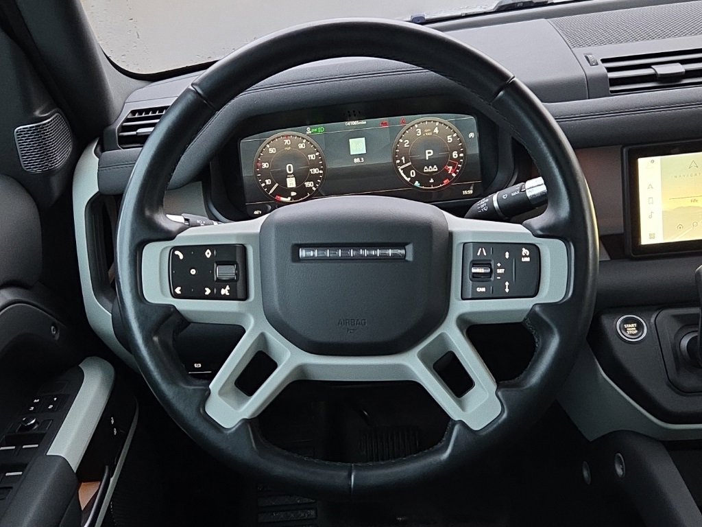 Used 2021 Land Rover Defender 110 SE image 24