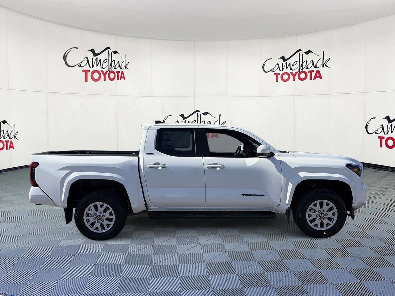 New 2026 Toyota Tacoma SR5 AWD/4WD image 8