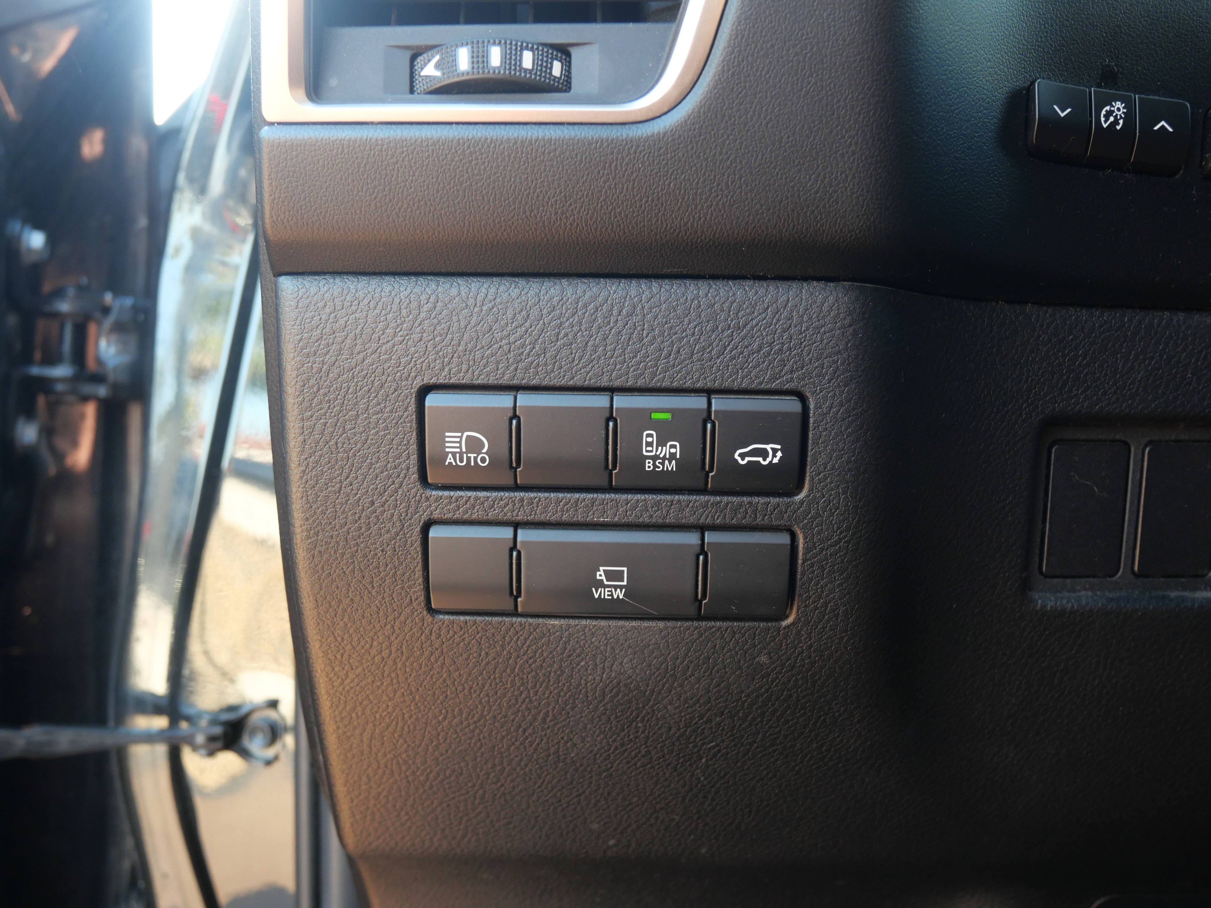 Used 2019 Lexus NX 300 FWD image 21