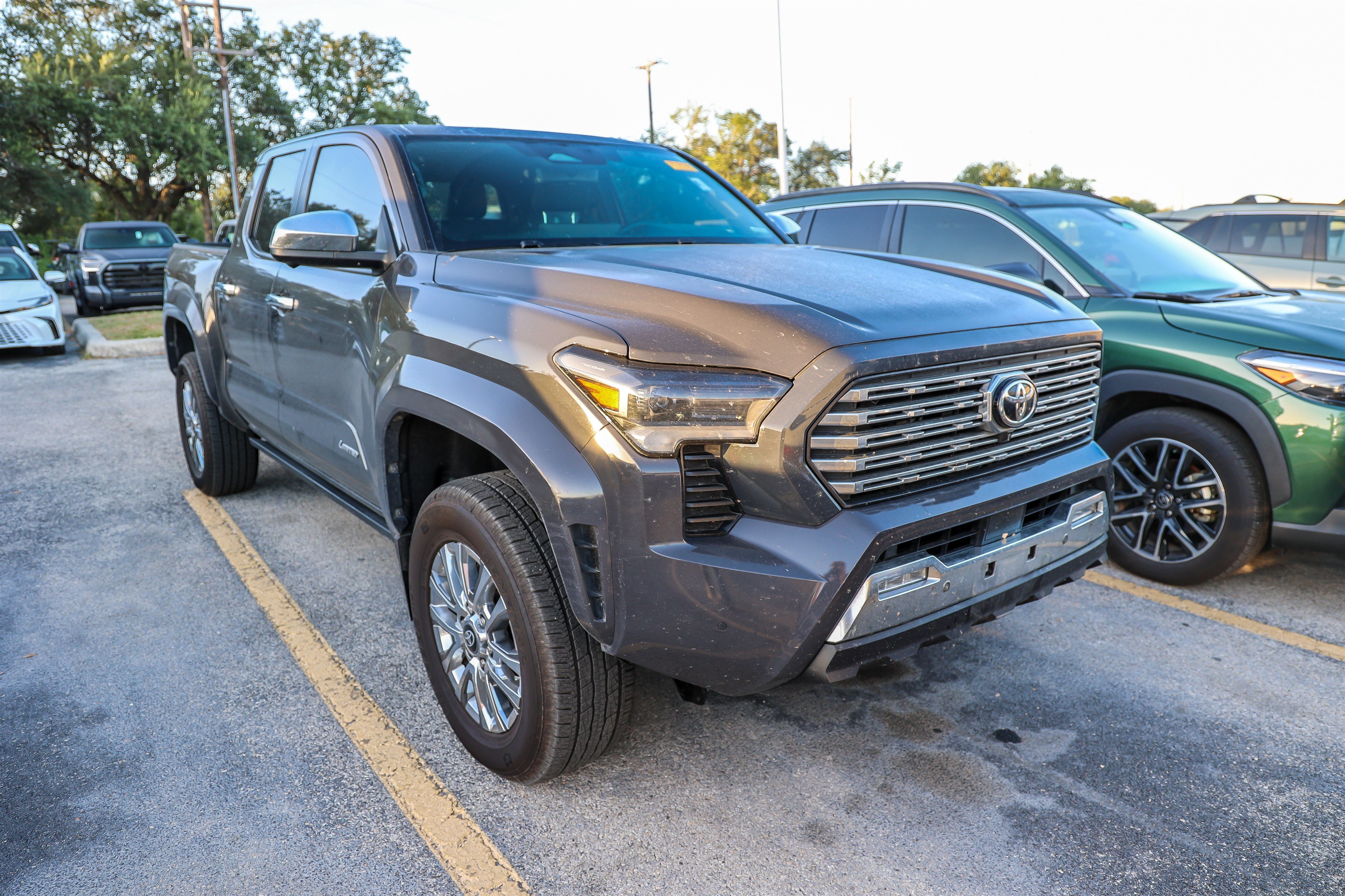 Certified 2025 Toyota Tacoma Limited AWD/4WD image 4