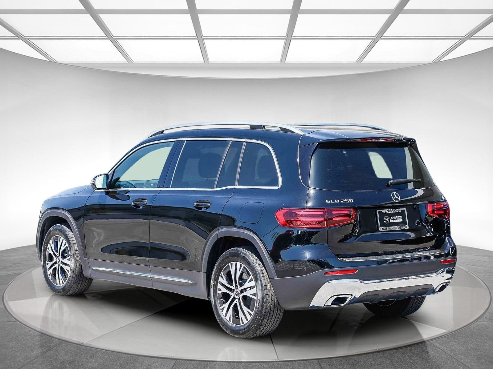 Certified 2026 Mercedes-Benz GLB 250 image 3