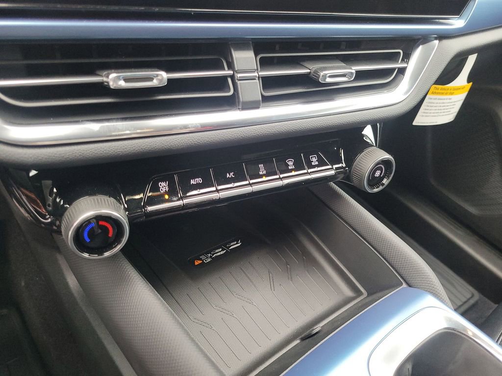 New 2026 Chevrolet Equinox EV LT image 11