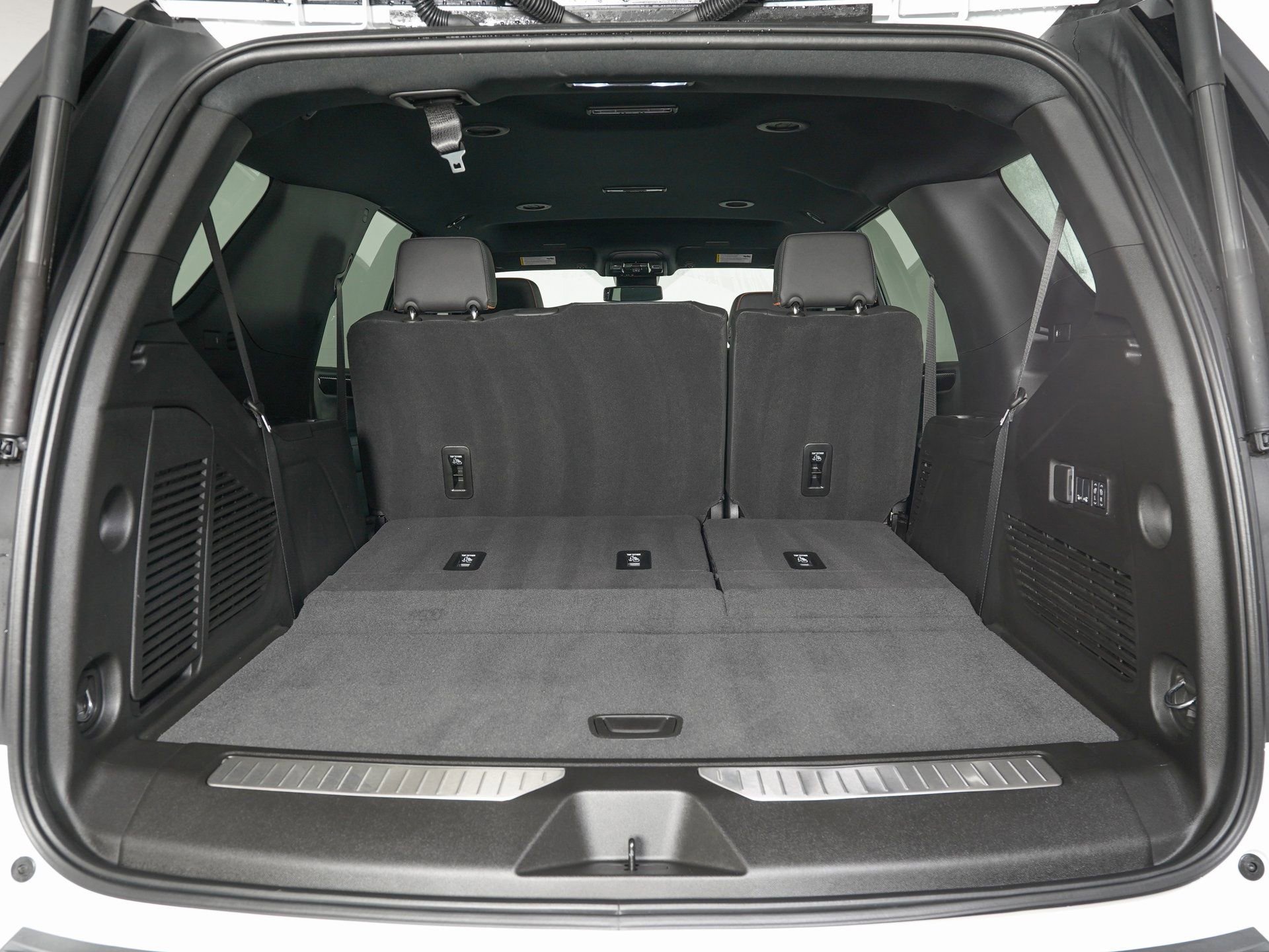 Used 2026 GMC Yukon AT4 image 14