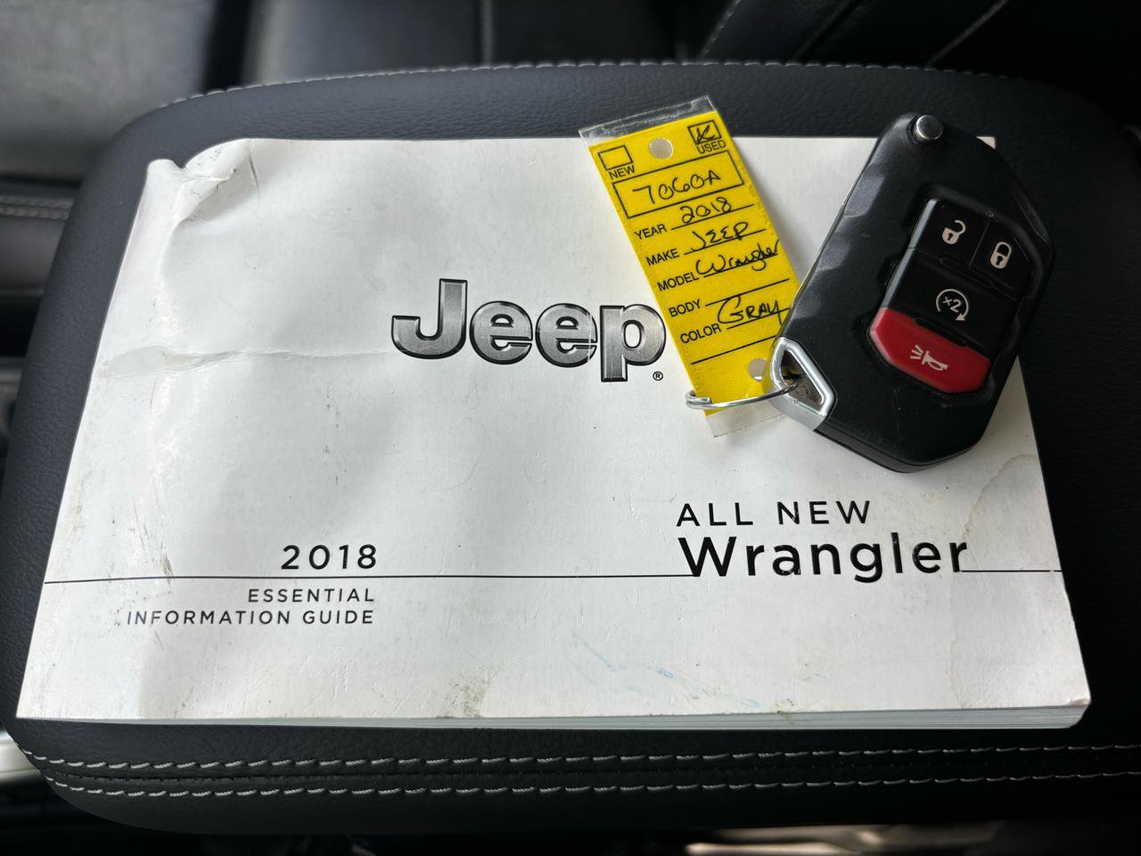 Used 2018 Jeep Wrangler Unlimited Sahara AWD/4WD image 30