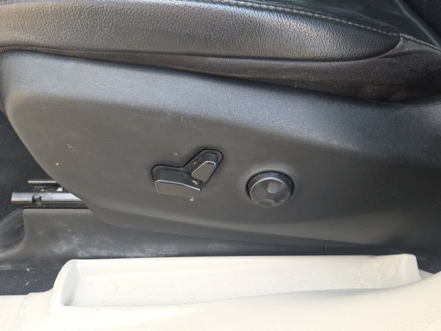 Used 2022 Chrysler Pacifica Touring-L FWD image 30