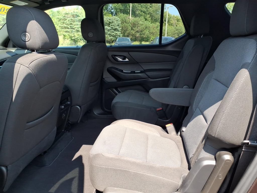 Used 2023 Chevrolet Traverse LT AWD/4WD image 10