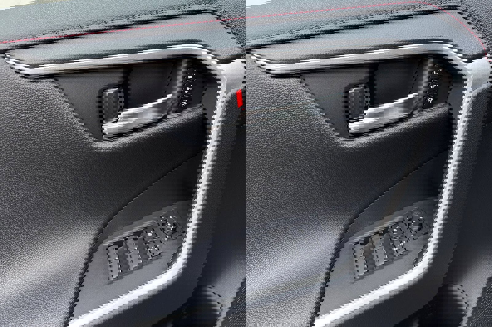 New 2025 Toyota RAV4 XSE image 11