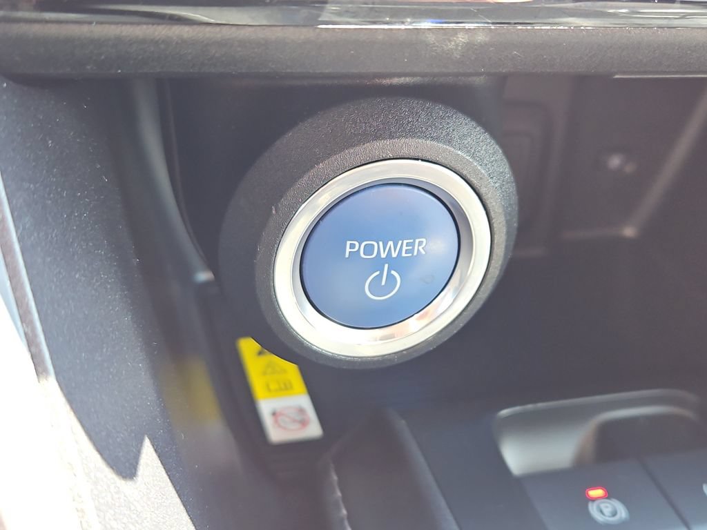 Used 2021 Toyota Venza LE w/ Carpet Mat Package (TMS) AWD/4WD image 22