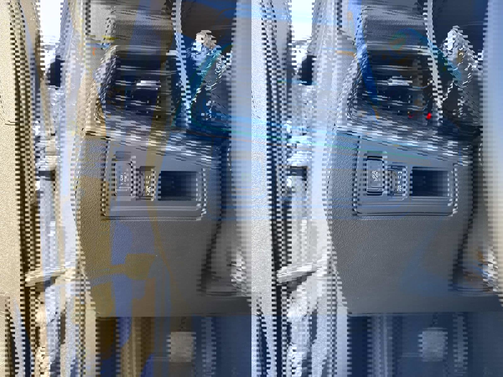 Certified 2025 Cadillac XT5 Premium Luxury image 33