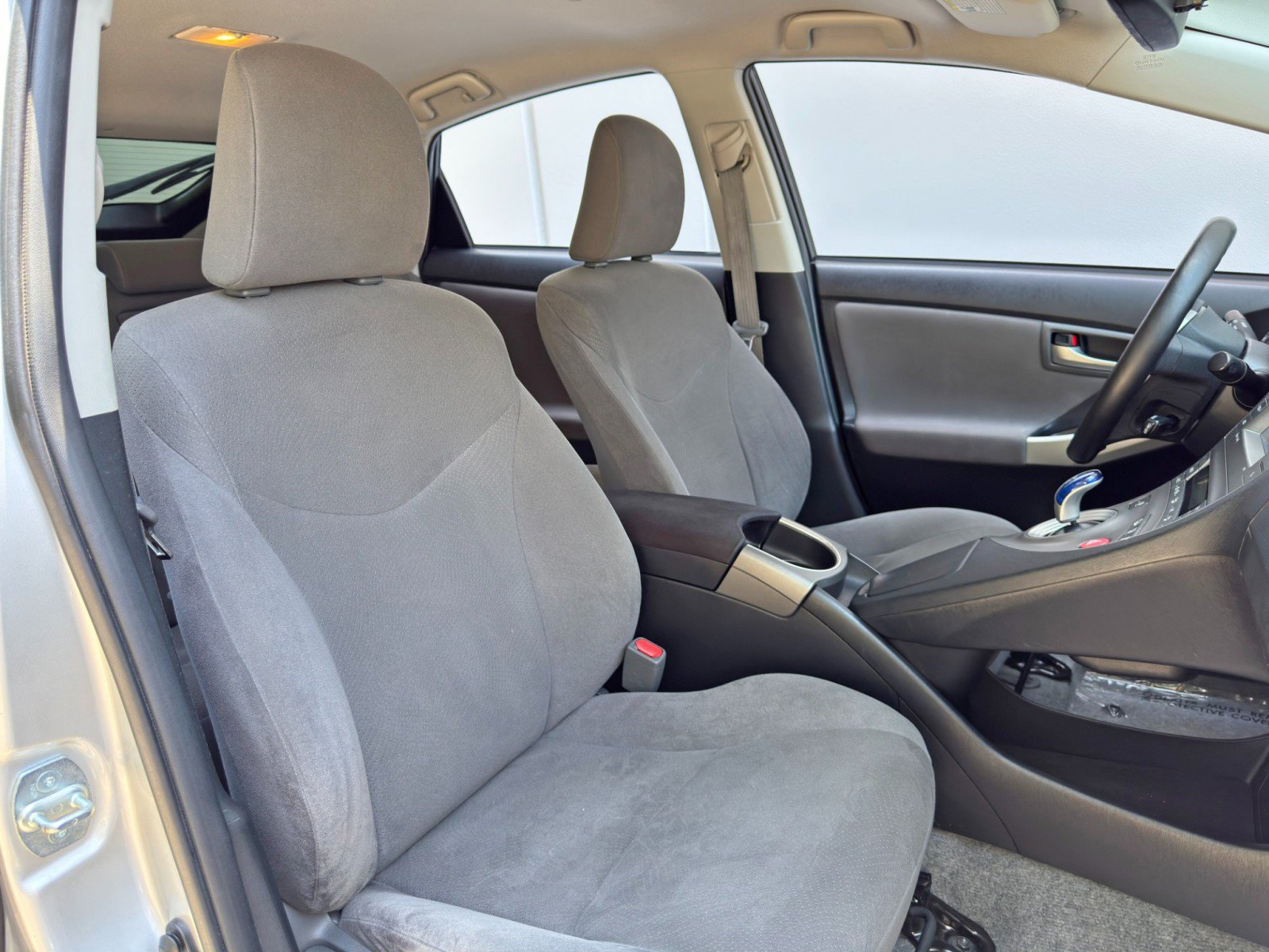 Used 2014 Toyota Prius Prime Plug-In Hybrid FWD image 32