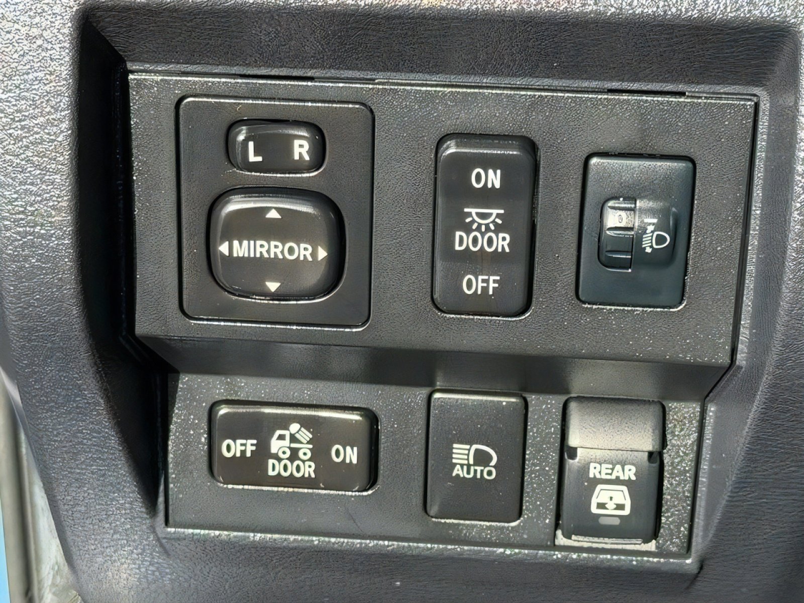 Used 2020 Toyota Tundra SR5 w/ TRD Sport Package AWD/4WD image 21