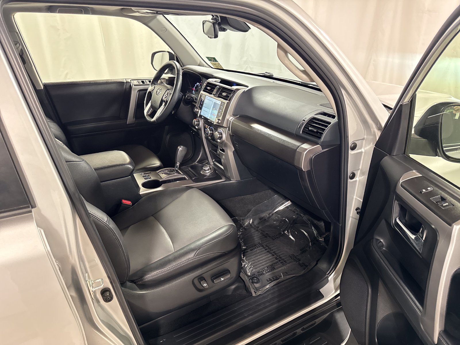 Used 2021 Toyota 4Runner SR5 Premium w/ Moonroof Package AWD/4WD image 21