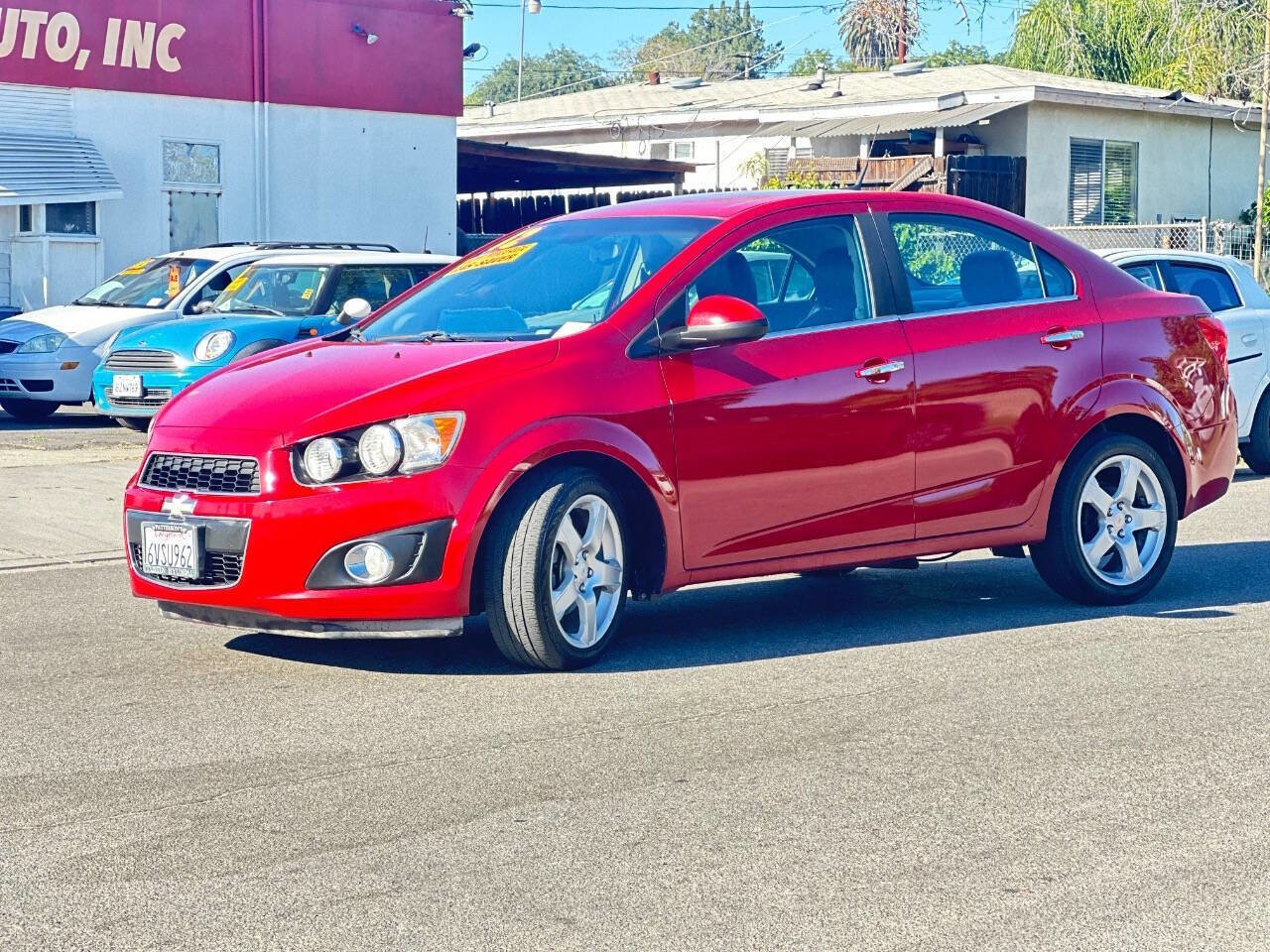 Used 2012 Chevrolet Sonic LTZ FWD image 2