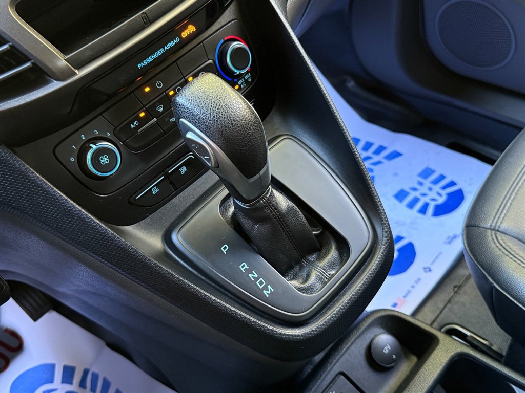 Used 2020 Ford Transit Connect XL image 28