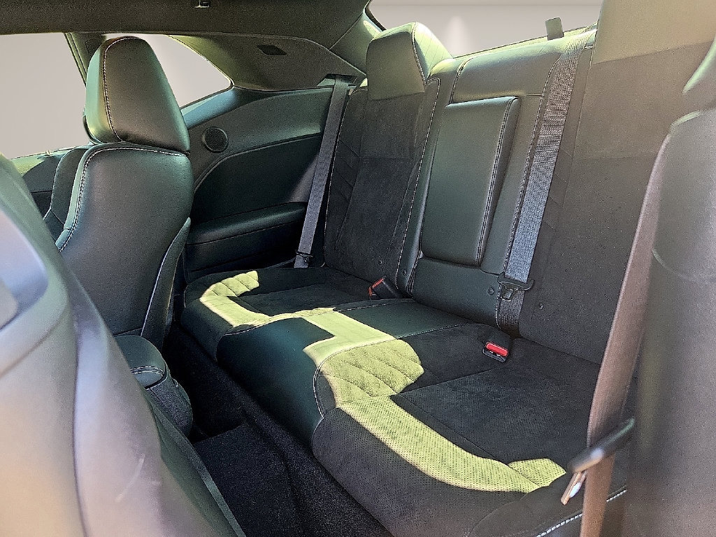 Used 2019 Dodge Challenger SRT Hellcat w/ Plus Package RWD image 12