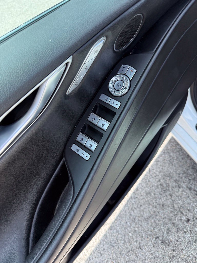 Used 2022 Genesis G80 2.5T RWD image 11