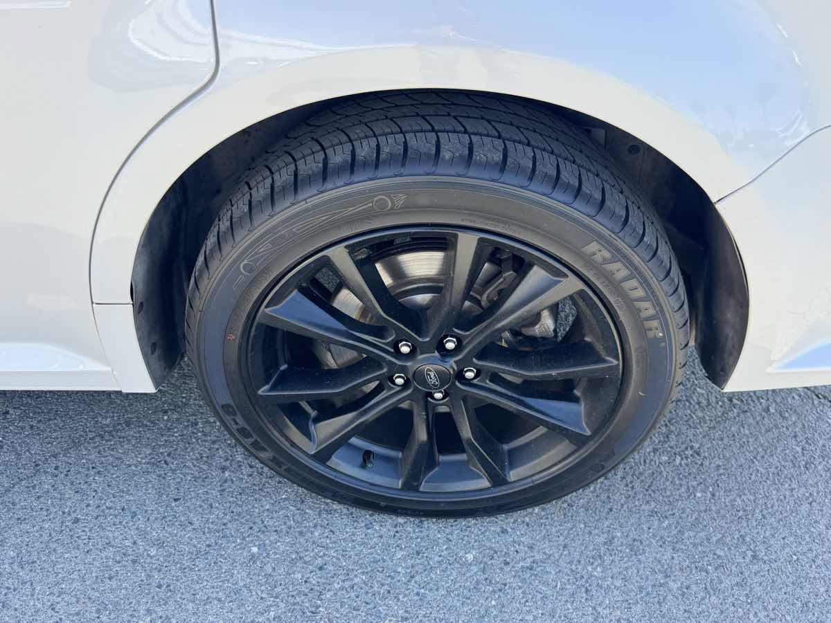 Used 2016 Ford Flex Limited w/ Equipment Group 301A FWD image 38