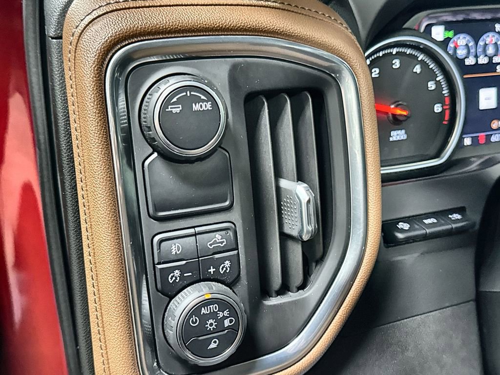 Used 2021 Chevrolet Silverado 1500 High Country w/ Technology Package RWD image 15