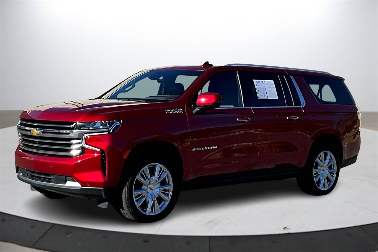 Used 2024 Chevrolet Suburban High Country image 4