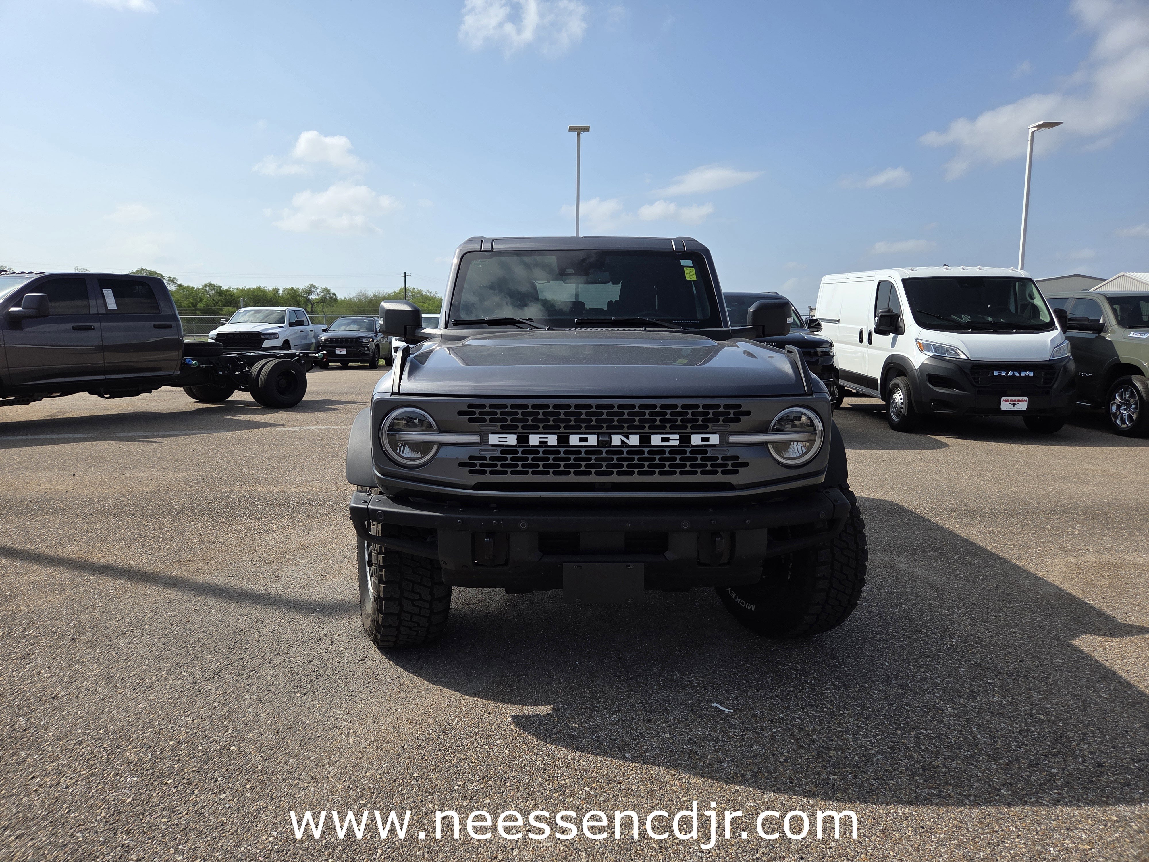 Used 2024 Ford Bronco Badlands image 2