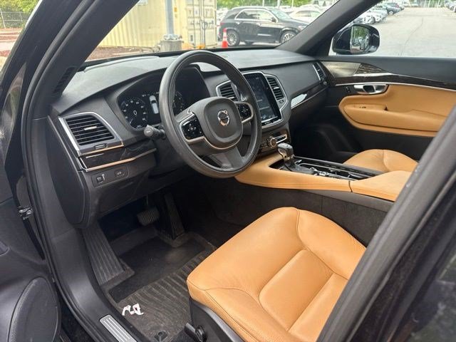 Used 2019 Volvo XC90 T6 Momentum w/ Advanced Package AWD/4WD image 8
