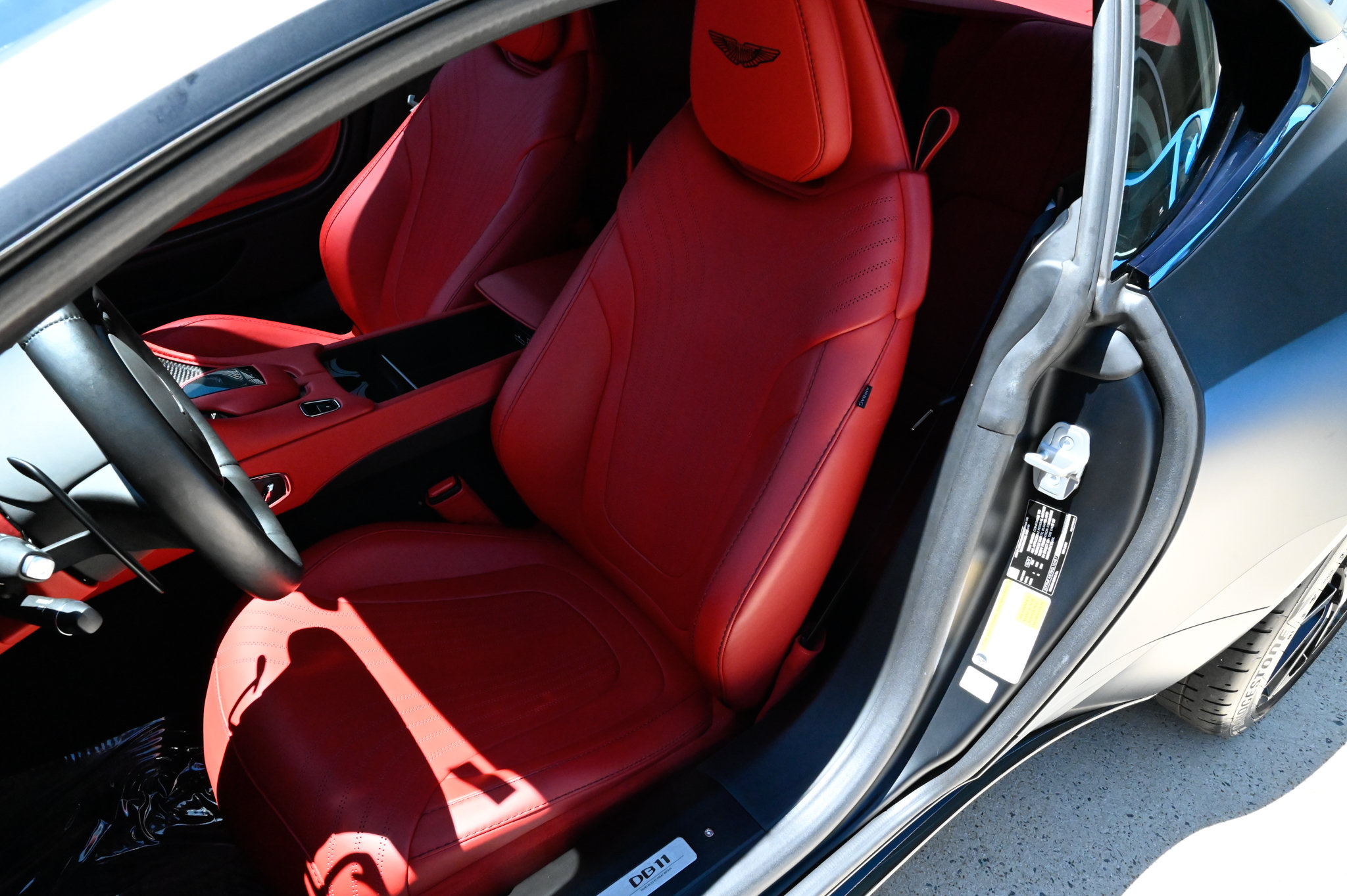 Used 2021 Aston Martin DB11 Coupe RWD image 19