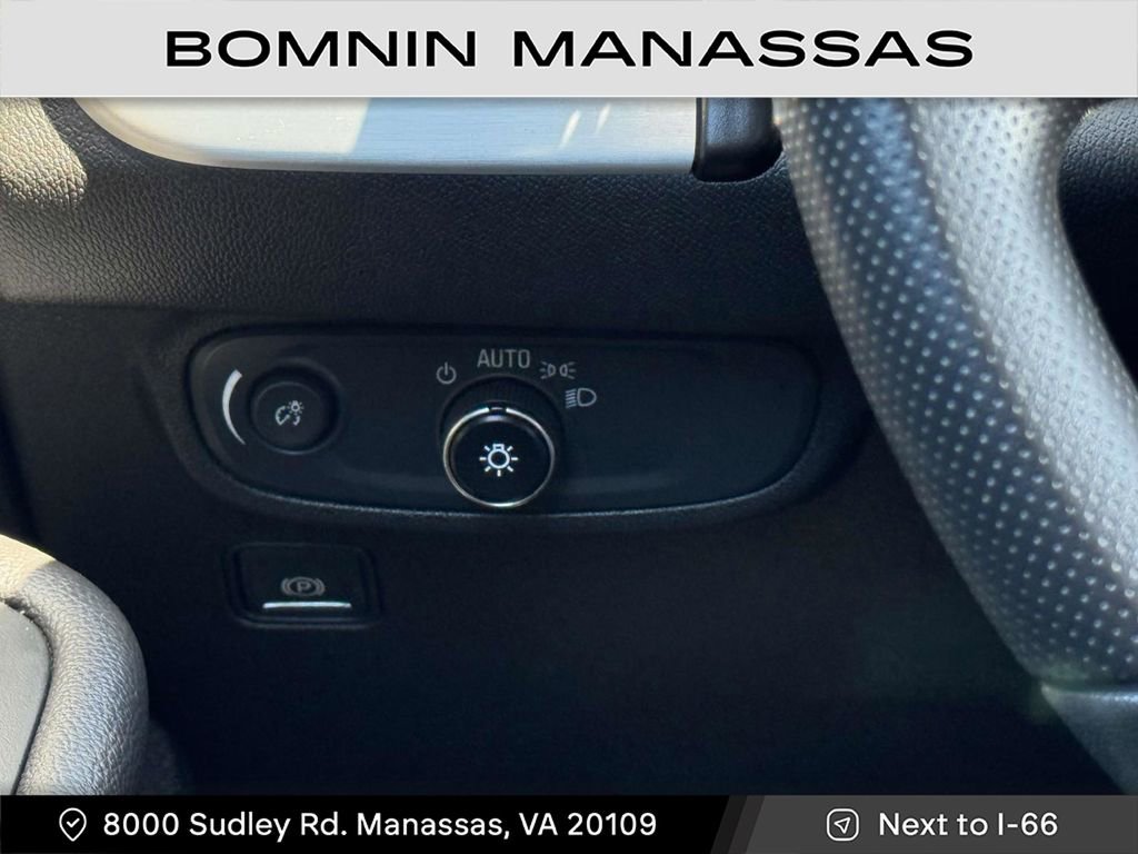 Used 2022 GMC Terrain SLE w/ LPO, Cargo Package image 23