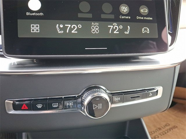 New 2026 Volvo XC90 B6 Plus w/ Protection Package Premier image 9