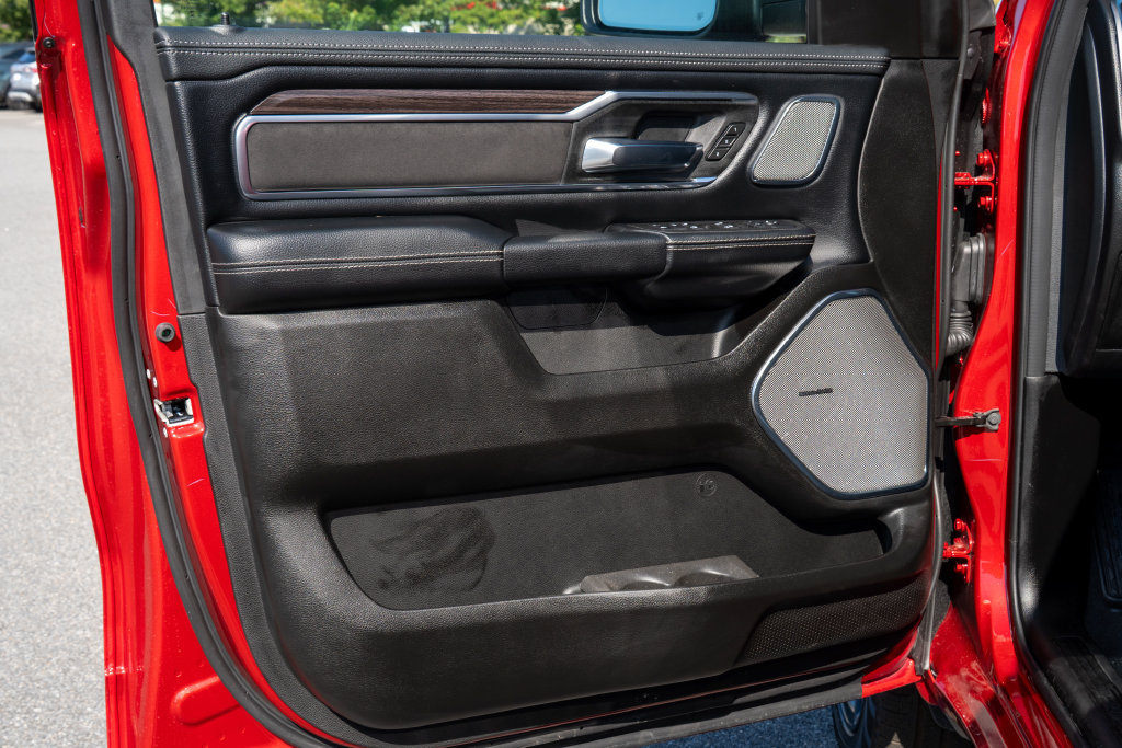 New 2026 RAM 1500 Laramie AWD/4WD image 10