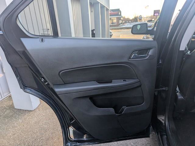 Used 2017 Chevrolet Equinox Premier w/ Enhanced Convenience Package image 15