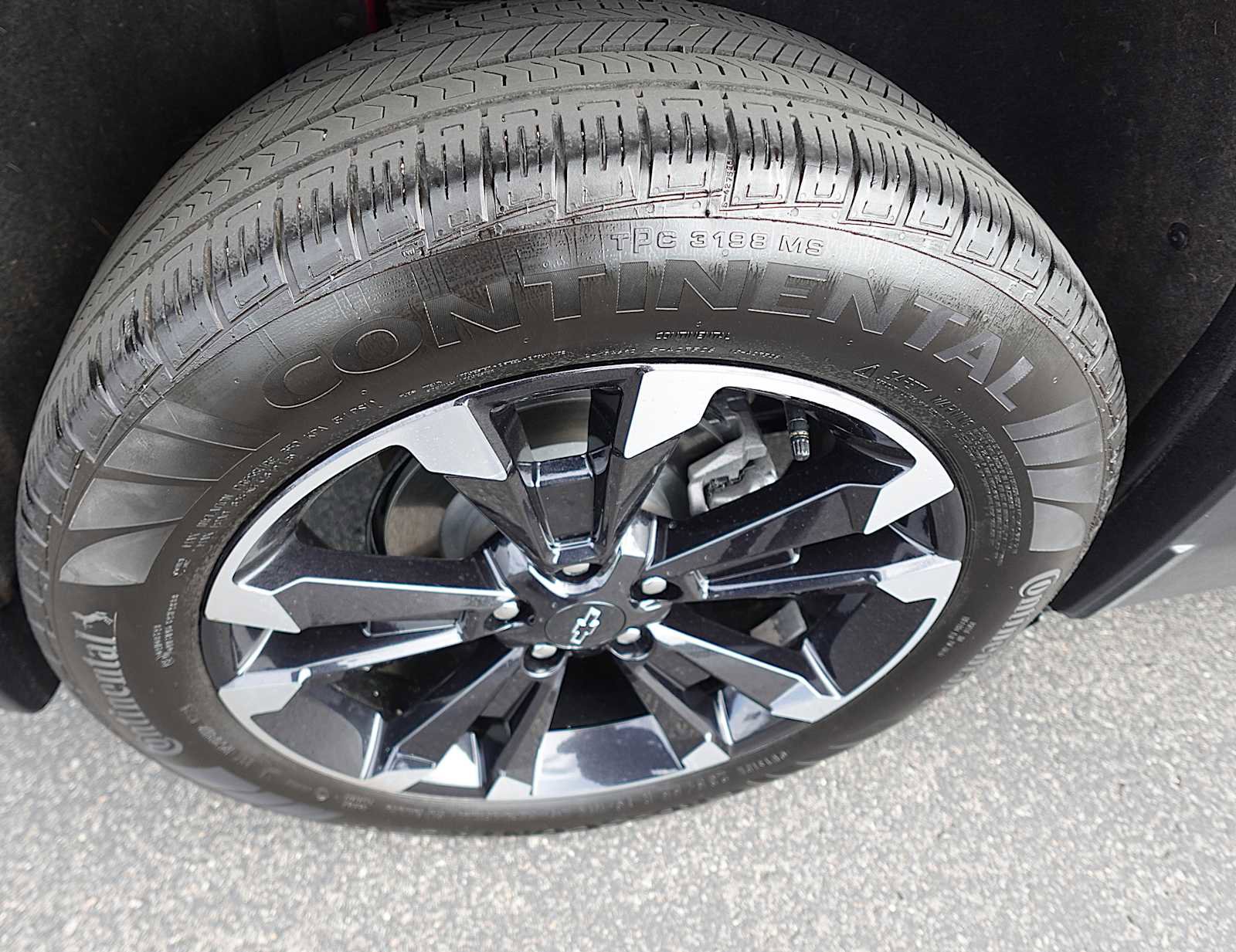 Used 2025 Chevrolet Equinox RS w/ Safety and Technology Package AWD/4WD image 36