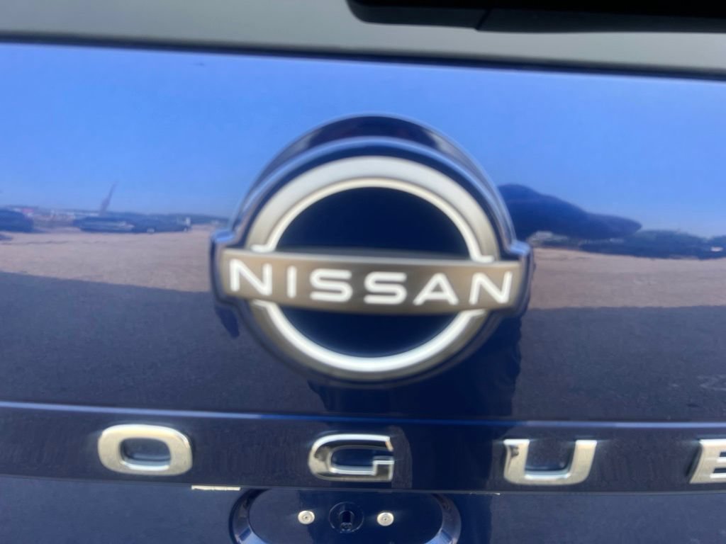 Certified 2023 Nissan Rogue SL FWD image 35