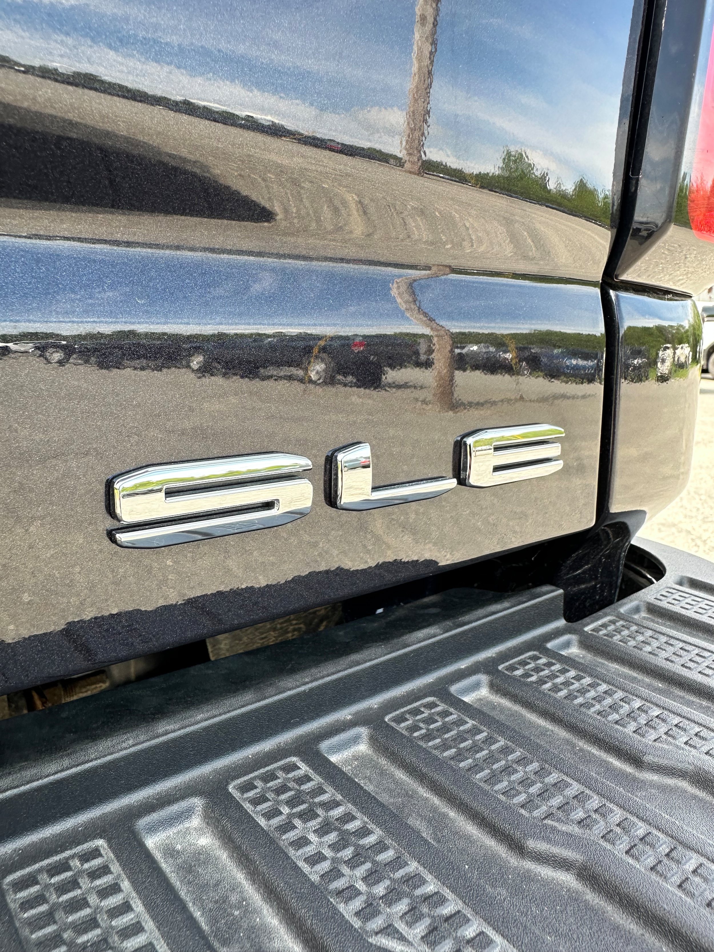 Used 2024 GMC Sierra 2500 SLE w/ SLE Value Package; AWD/4WD image 24